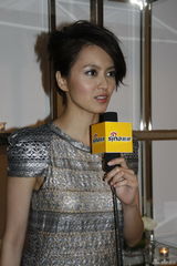 幻灯图：莫文蔚姚晨李小冉竞艳 梁咏琪关注灾区