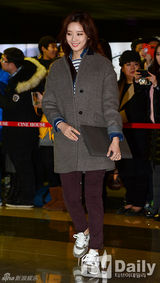 组图：池城龙俊亨李准等亮相《杀人犯》试映会