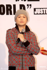 组图：侧田避忌女生怕被女友骂 否认与曹格玩4P 