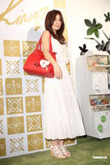 组图：Hebe澄清同性恋传闻 今年结婚无望没对象