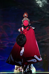 组图：《太极图》秀出东方韵 冯小刚李玉刚观演