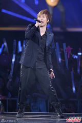 高清图：萧亚轩范玮琪五月天等亮相音乐颁奖礼