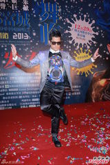 组图：郭富城戴墨镜宣传巡演 邀发哥合作寒战2