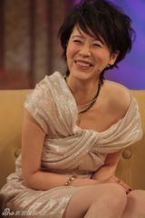 幻灯图：海清上节目不计形象 开怀大笑征服观众