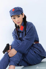 组图：徐黛妮红军系列写真 青涩可爱气质淳朴