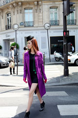 高清：巩新亮赴法打造新姿态 摩登女郎行走巴黎