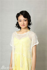 组图：电视剧《爱在春天》主演定妆照