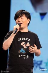 组图：200明星高歌《北京祝福你》 成龙坐镇指挥