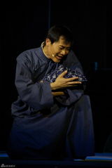 高清：《茉莉花》中西混搭引争议 谭晶带病开唱