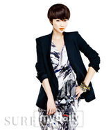 组图：韩星申敏儿时尚写真 短发新造型活力十足