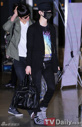 组图：少女时代Kara与IU等结束泰国公演飞抵韩国