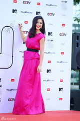 组图：第11届音乐盛典红毯星光熠熠