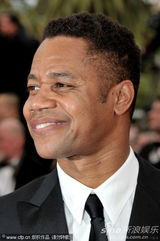 幻灯图集：奥斯卡奖得主小库珀-古丁现身戛纳红毯