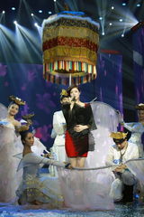 组图：蒋欣秀唱功演绎《后宫甄嬛传》主题曲