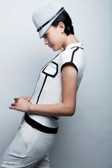 组图：阎娜清爽甜美写真展夏日轻快活力