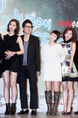 高清组图：众星出席韩剧《一年十二个男人》发布会