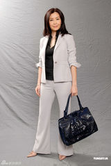 组图：伍咏薇新剧要大打出手 与商天娥抢男主角 