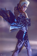 组图：李冰冰大玩双性诱惑 白发男神PK美腿女神