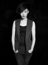 组图：白百何多面个性大片 成“治愈系”代言人