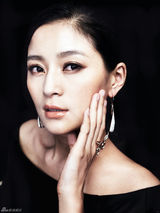 组图：王媛可娇艳大片曝光 性感演绎迷人蝴蝶骨