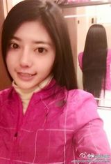 组图：最美马拉松女孩走红 私照曝光豪露半球