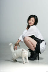 高清图：唐一菲告别古典美 中性写真尽显别样性感