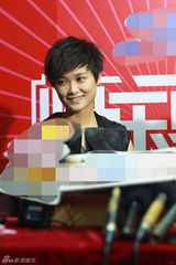 组图：《快乐男声》直播四导师受访神采奕奕