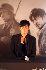 组图：《登陆》釜山见面会 张东健范冰冰等亮相