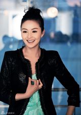 组图：戴娇倩最新唯美写真 妆容精致气质温婉