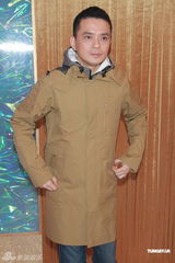 组图：众星为慈善活动献唱 张智霖黄耀明领衔出席