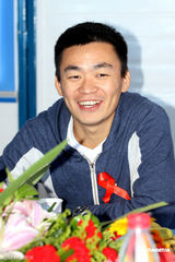 组图：王宝强成预防艾滋病关爱大使 回顾打工经历