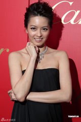 组图：众星时尚活动竞艳 梁咏琪称恋情稳定