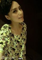 组图：阿娇(钟欣桐)微博自拍美照 芭蕾舞梦幻写真