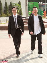 组图：涉贪案押后判决 陈志云表现轻松