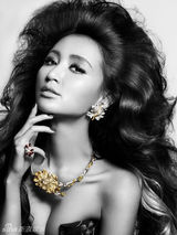 组图：张歆艺黑白复古大片尽展野性美