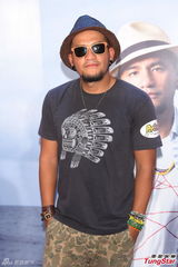 组图：张震岳不排除闪婚 本名海雅谷慕成专辑名