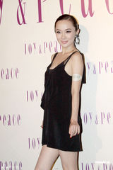 高清组图：陈慧琳人气高涨 与霍思燕黑白配互争艳