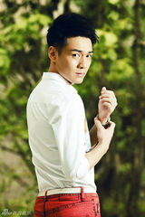 组图：霍政谚曝花样美男写真