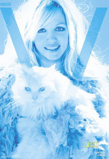 组图：布兰妮拍五彩时尚大片 背部全裸秀纹身