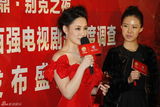 组图：阿娇(钟欣桐)获古装类最佳女演员亮相后台