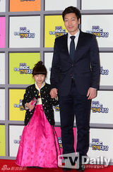 高清：《爸爸去哪儿》获2013MBC演艺大赏大奖