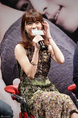 高清图：韩孝珠苏志燮携手亮相宣传新片《只有你》