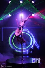 组图：SHINee泰民等出席某牛仔品牌秀