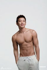 组图：Rain代言男士护肤品 自创Icy Dance演绎冰爽