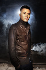 组图：于小伟曝光全新硬汉大片 熟男魅惑不羁