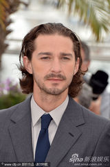 组图：《无法无天》发布会 米娅查斯坦秀姐妹情深