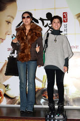 高清图集：《食客》VIP首映会 金希澈金雅中等出席