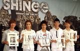 幻灯图：组合SHINee写真集发布会 成员帅气出席