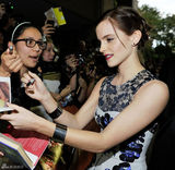 组图：《壁花少年》多伦多首映 妮娜与艾玛争艳