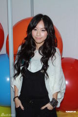 组图：台湾棒棒堂组合现身跨年活动 热舞火爆现场